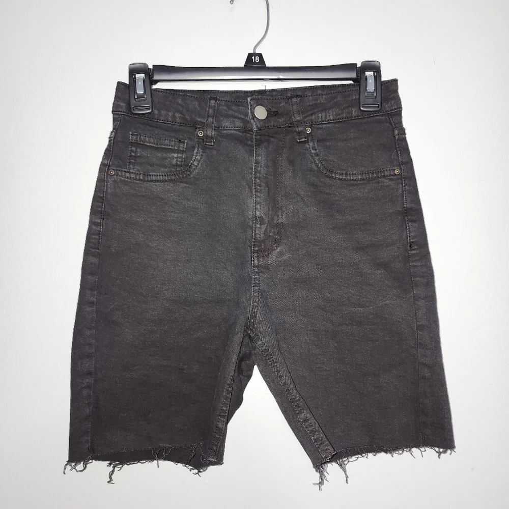 Cotton on women's shorts black bermuda size 4